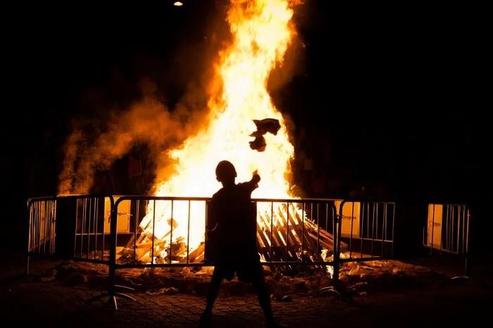 Quema de los Juanillos en Cádiz