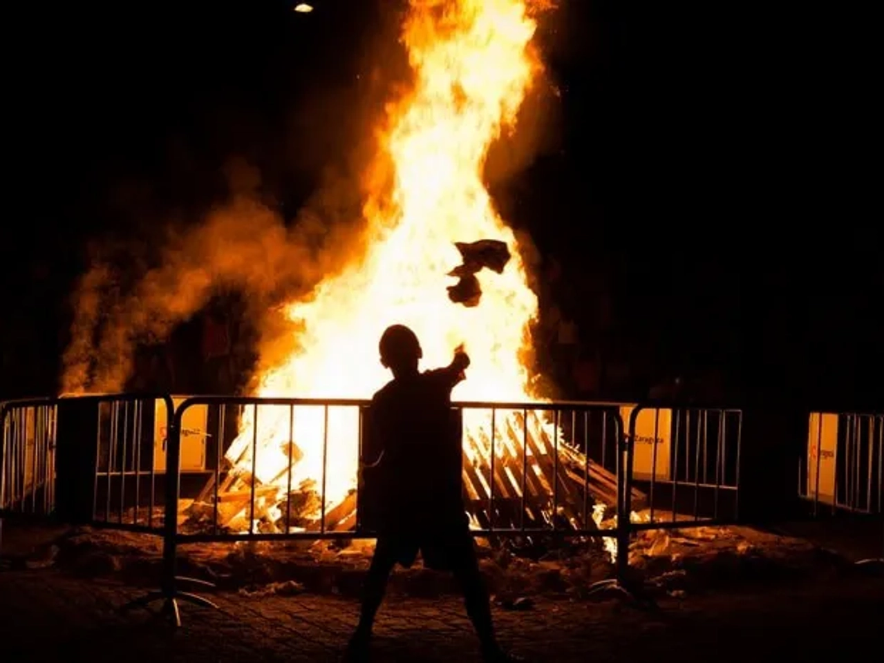 Quema de los Juanillos en Cádiz