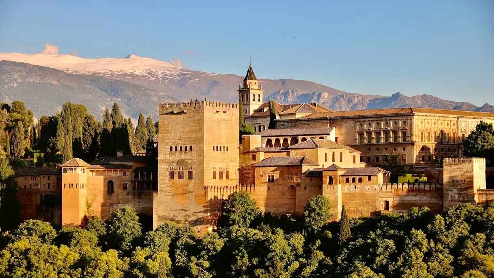 documentos y requisitos para viajar a España desde LATAM