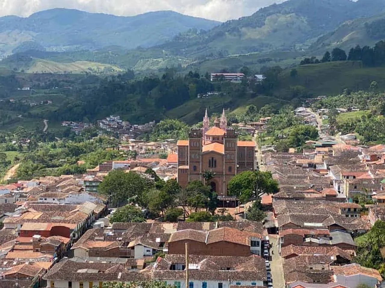 qué pueblos ver en el eje cafetero