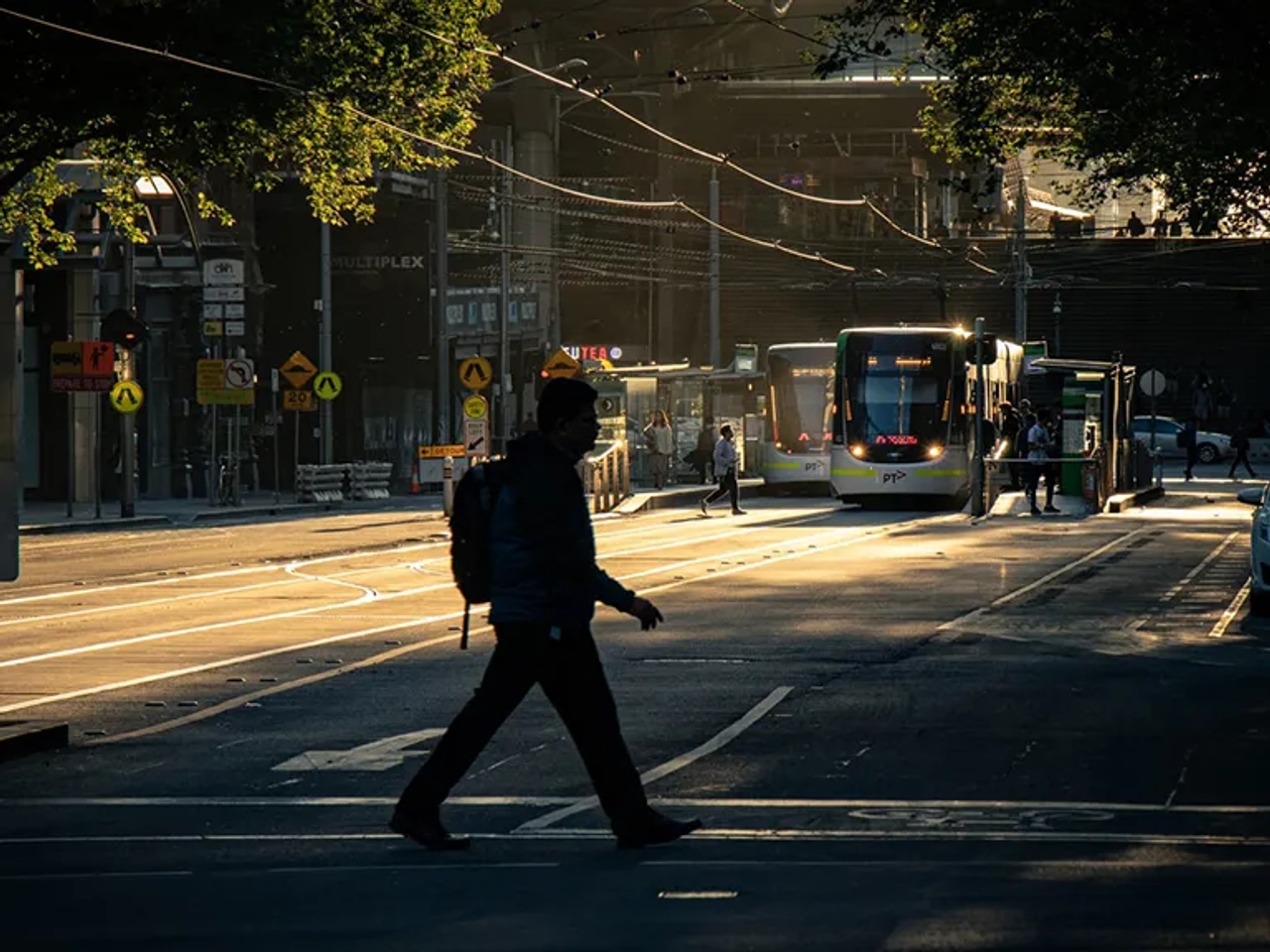 Backpacker viajar de forma económica