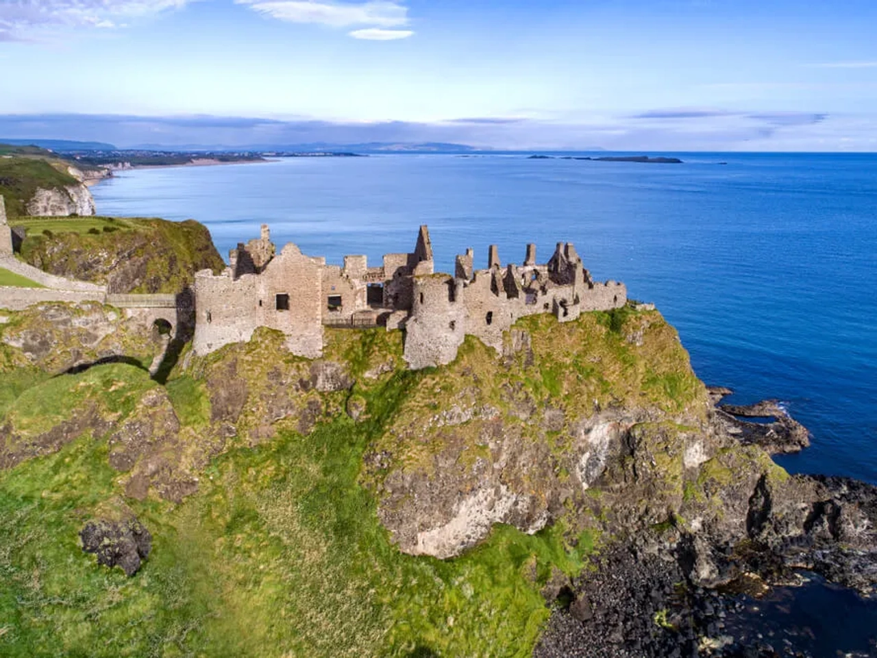 vista panoramica do castelo de dunluce