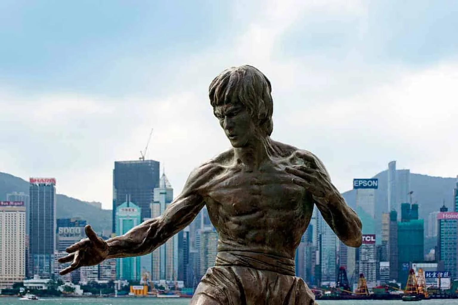 estatua de Bruce Lee