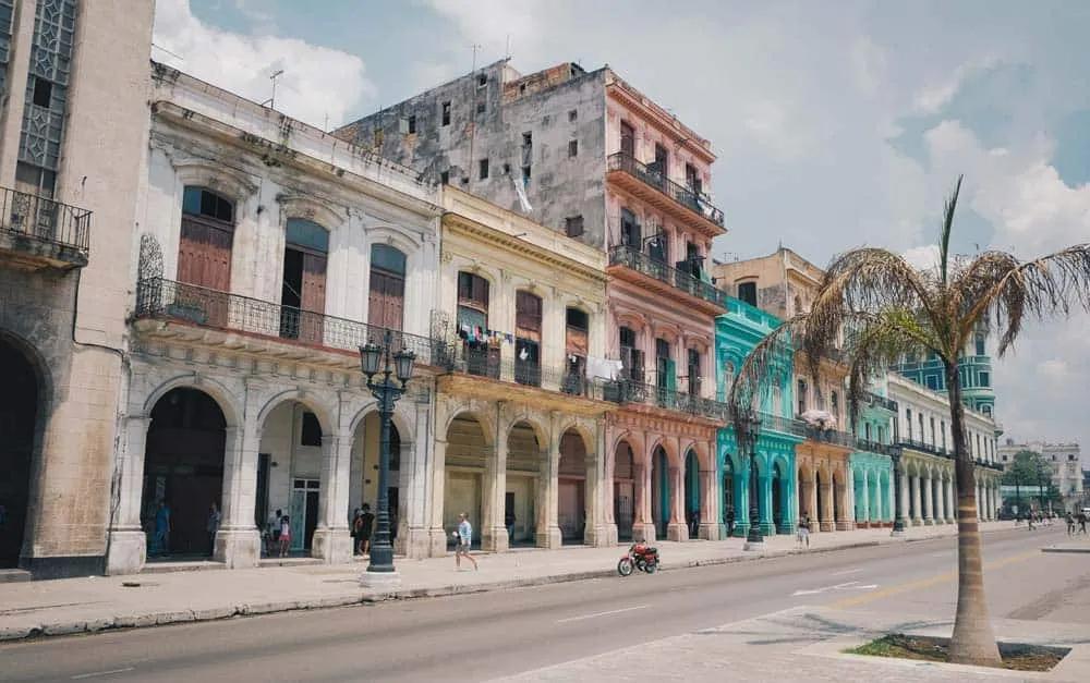 se puede viajar a Cuba desde España