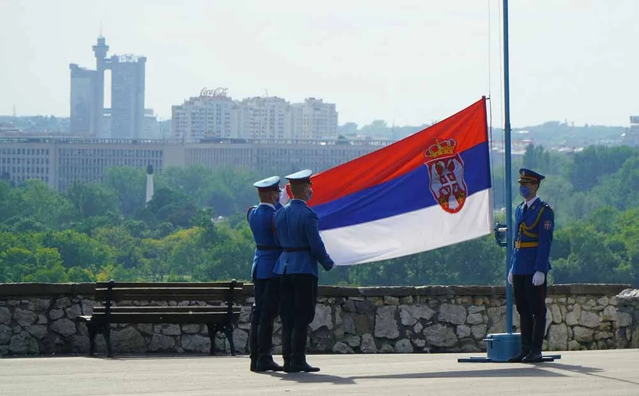 contratar póliza internacional para gastos médicos en Serbia