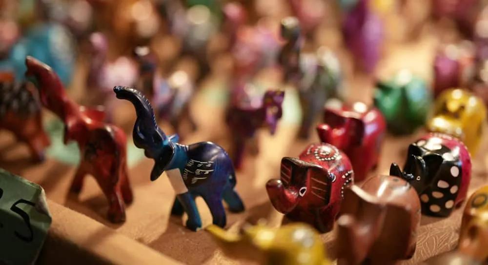 Comprar souvenirs en Tofo