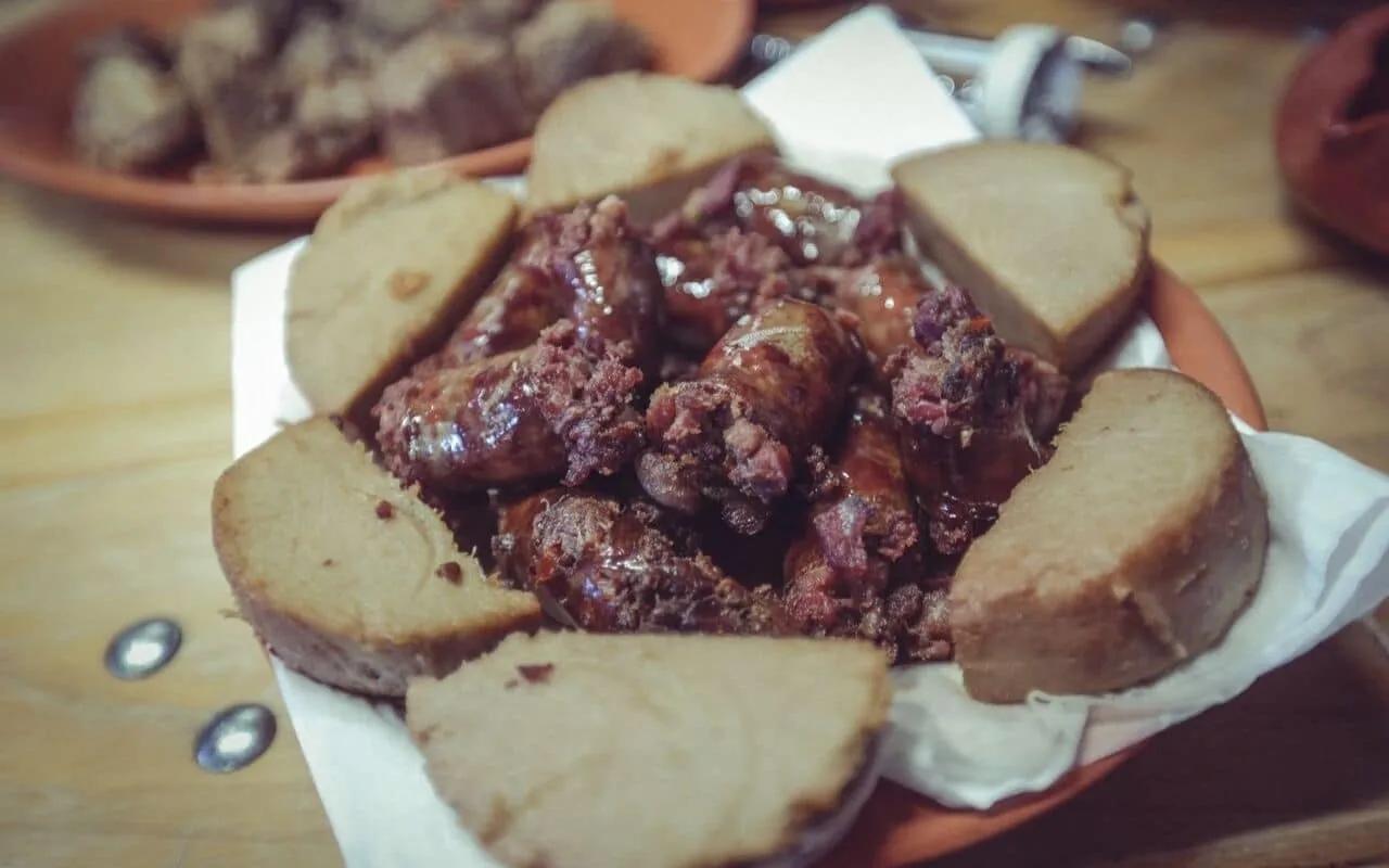 prato de comida típica do Pico