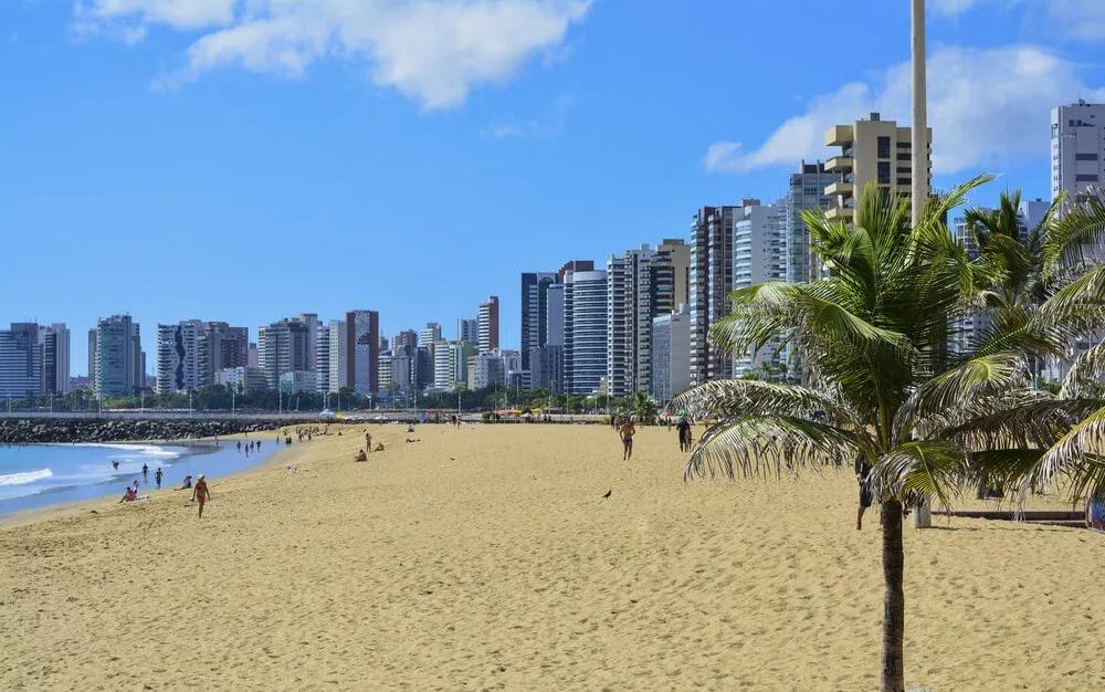 edificios e praia de iracema