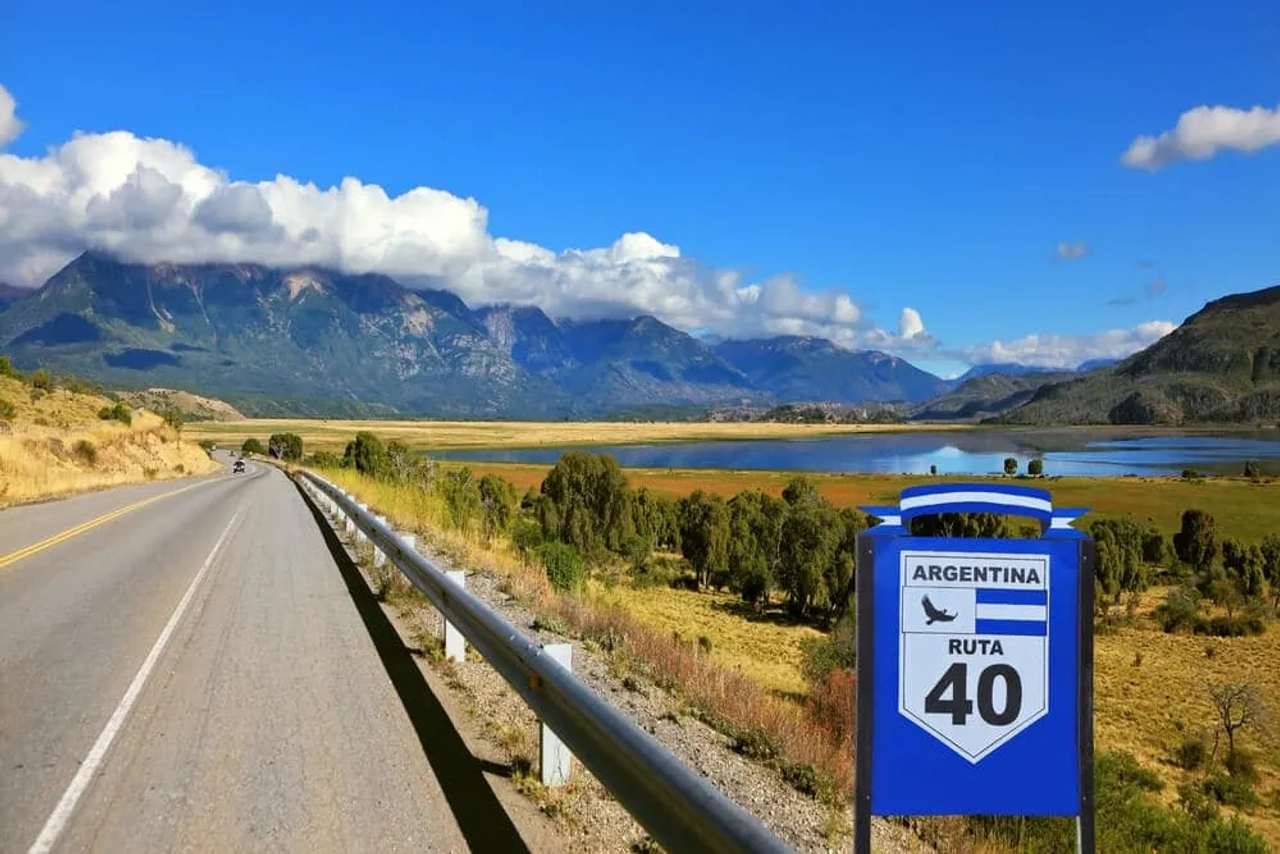 sinal azul da rota 40 na argentina