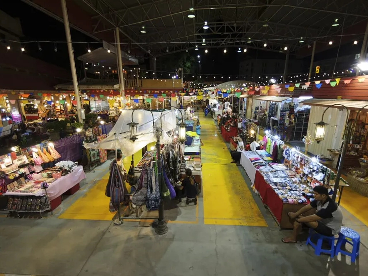 tendas do bazar noturno de chiang mai