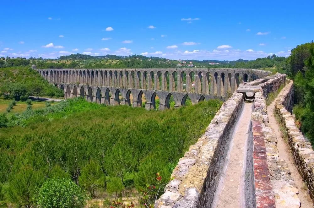 vista do aqueduto dos pegões