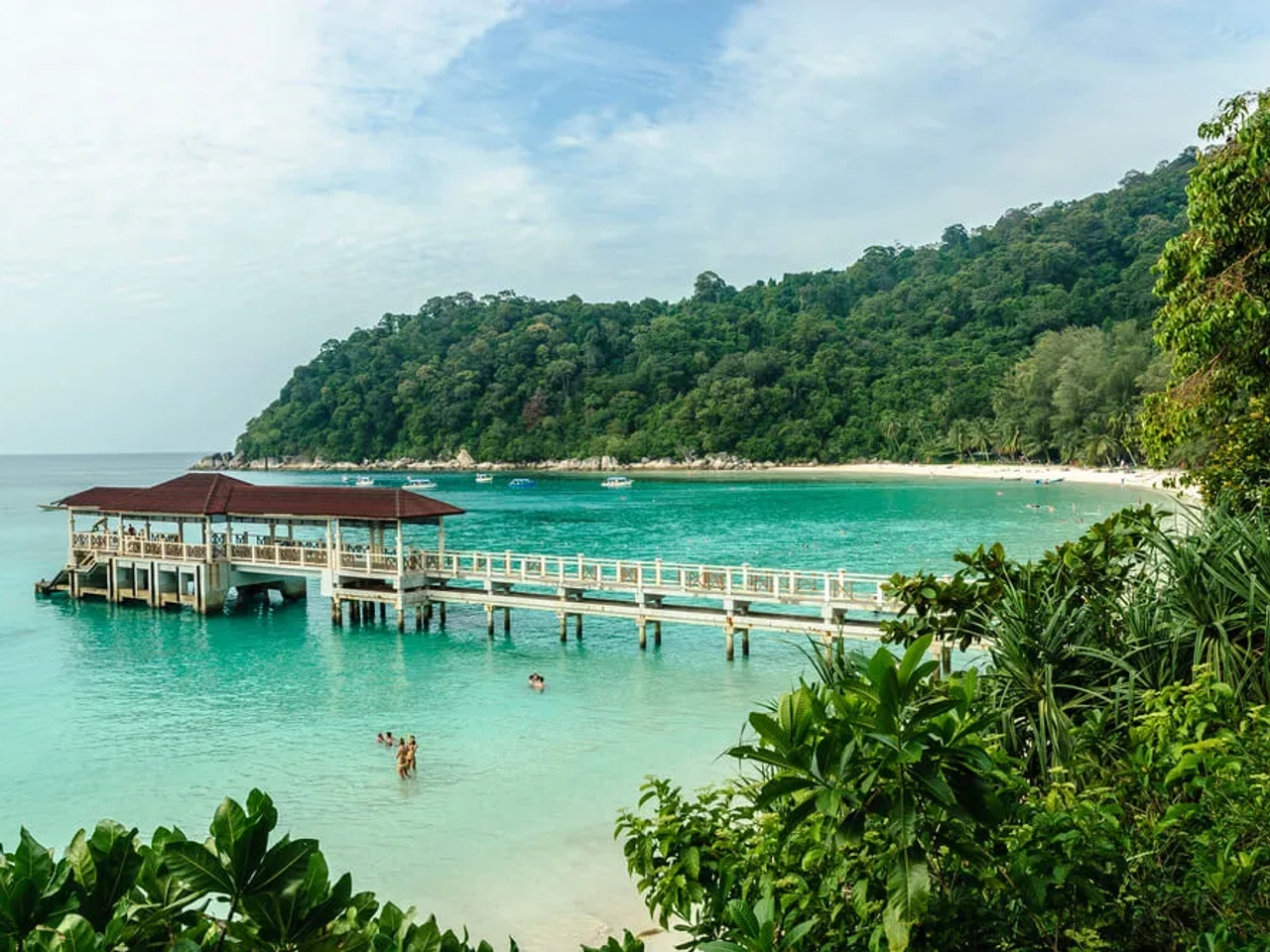 praia numa das ilhas perenthian