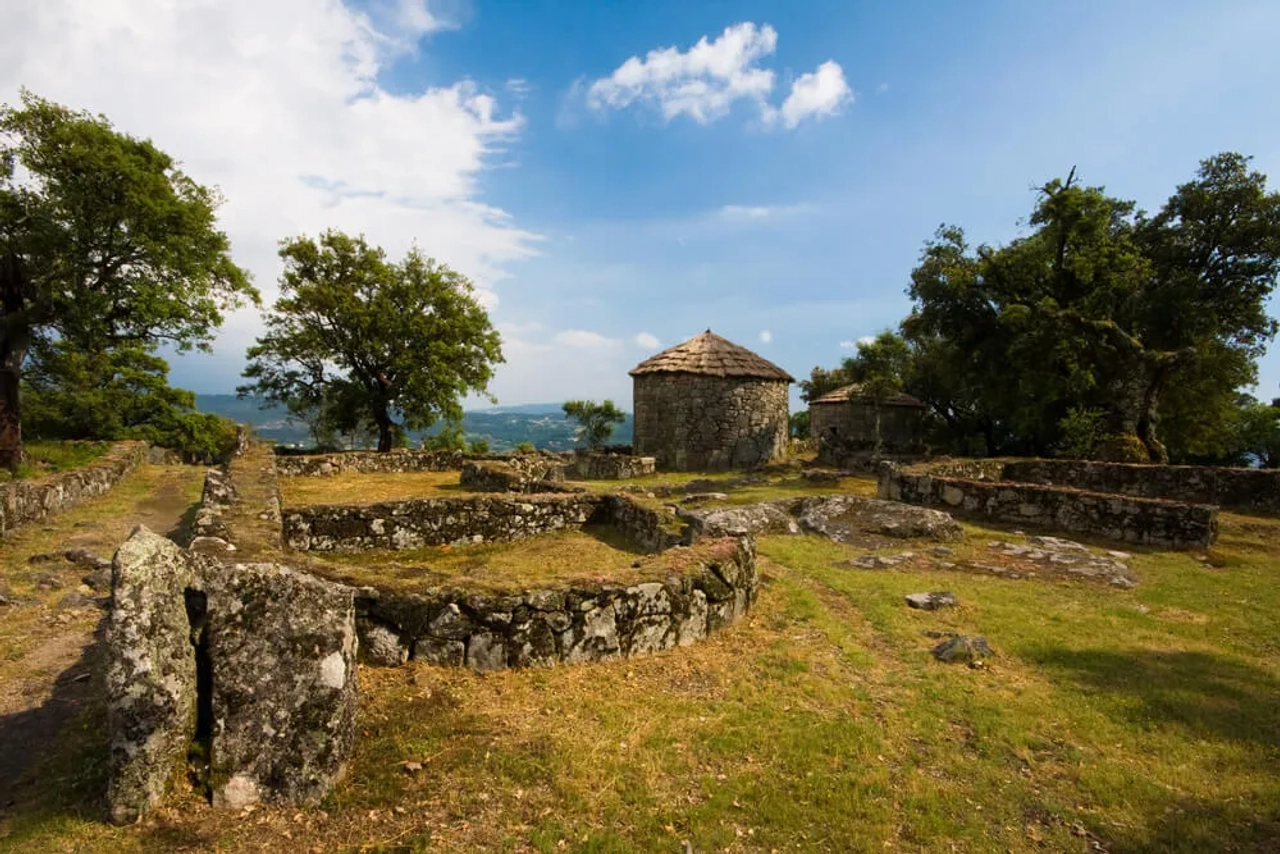 ruinas arqueologicas da citania de briteiros