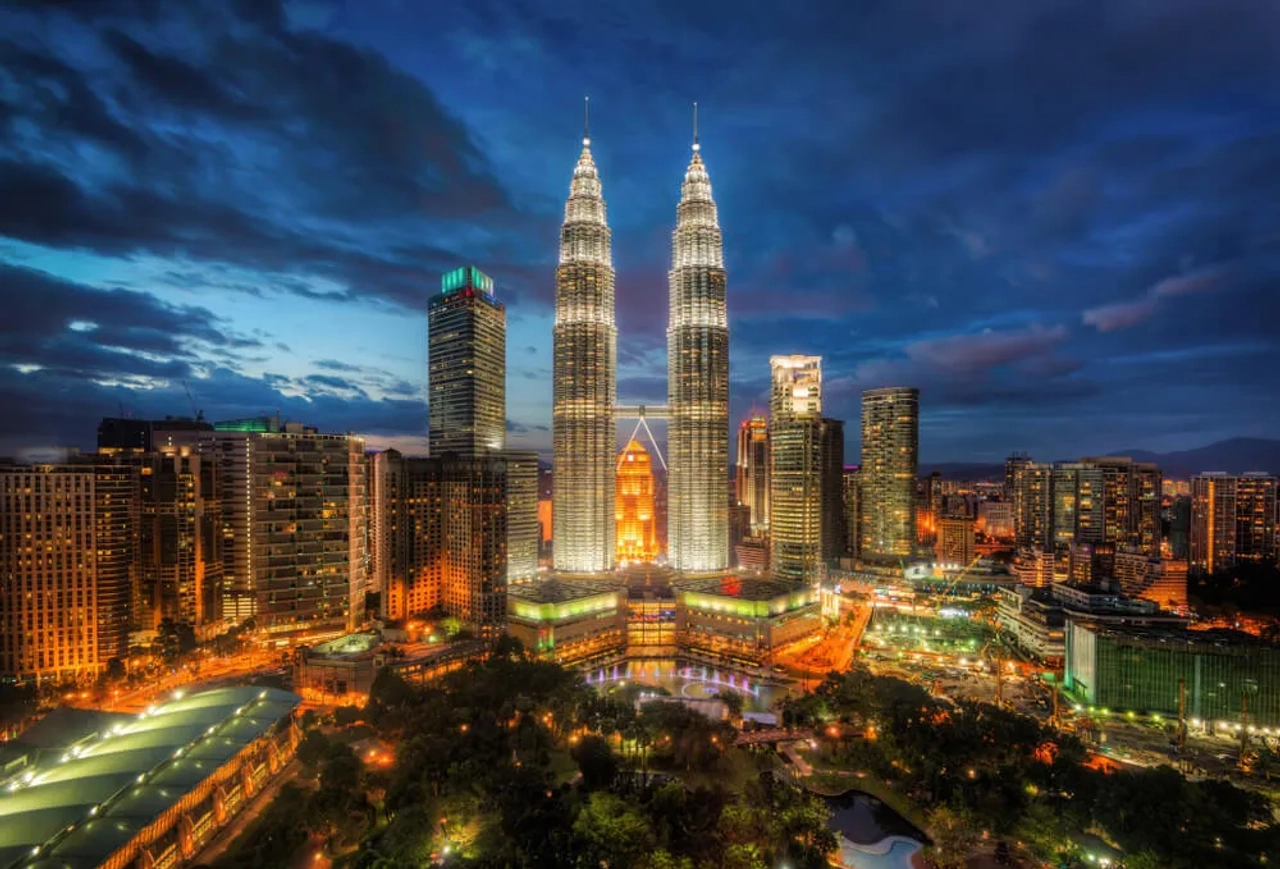 petronas towers à noite