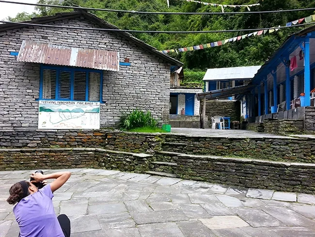 Entrevista-IATI.-Gloria-haciendo-fotos-en-Nepal