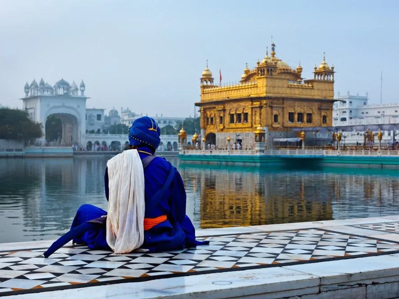 El templo de Amritsa es un imperdible que ver al norte de India
