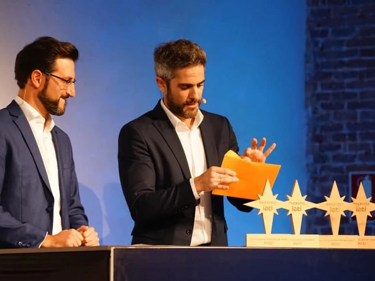 Presentadores de los Premios IATI