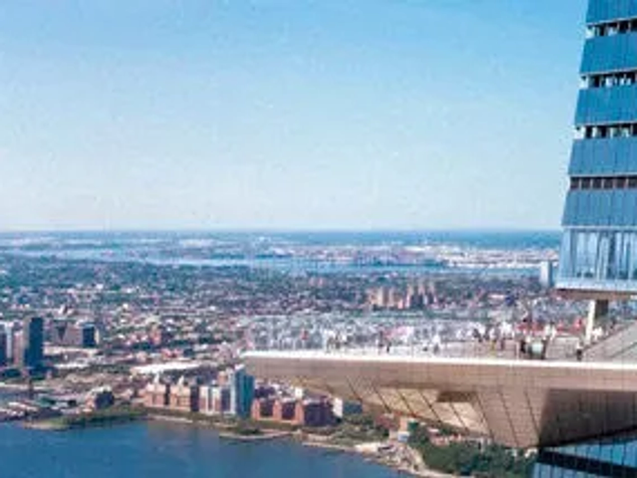 plataforma triangular del rascacielos Edge