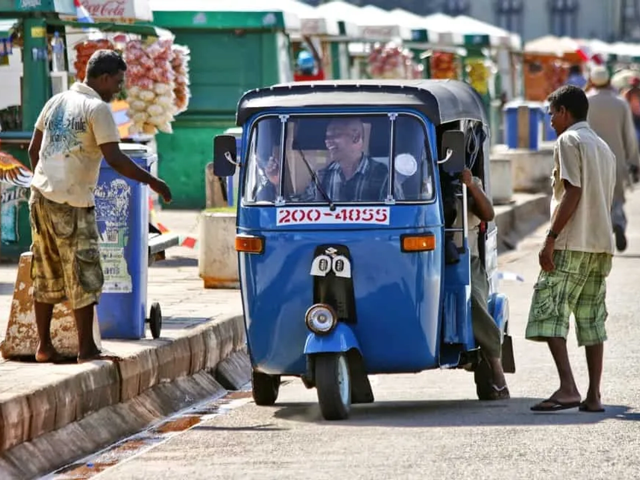 alquiler de tuk-tuk en Sri Lanka