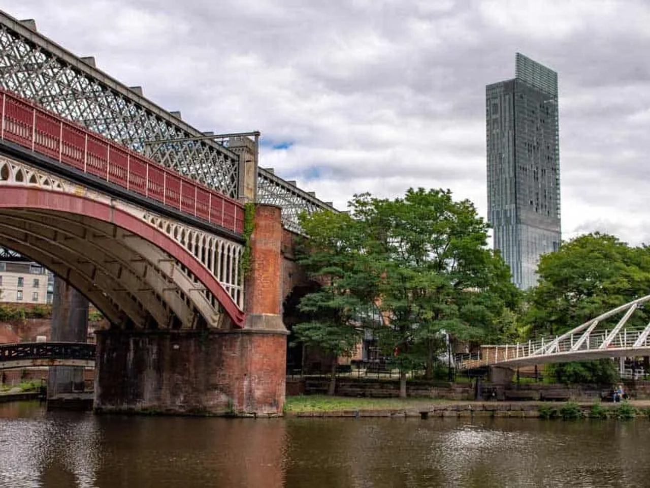 Pasea por los canales de Castlefield