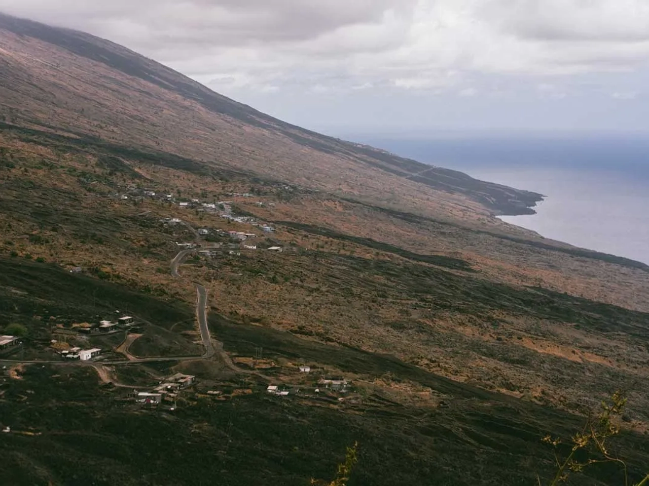 vista da costa da ilha do fogo