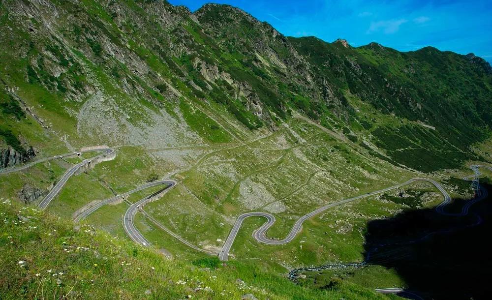 estrada Transfăgărăşan na Roménia 