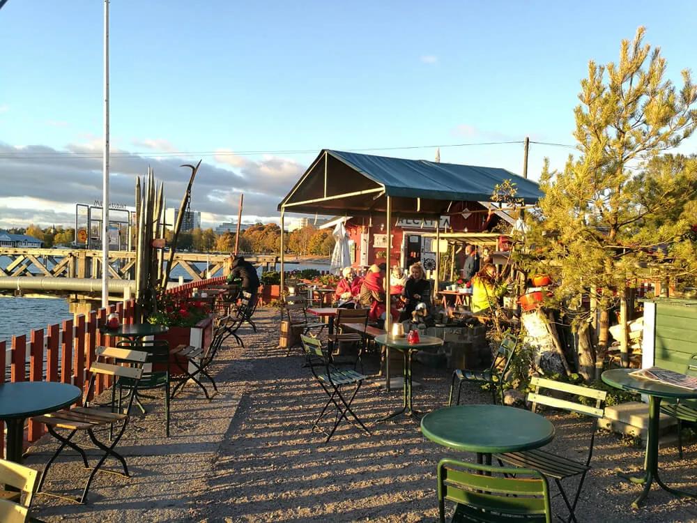 cafe regatta e a sua esplanada