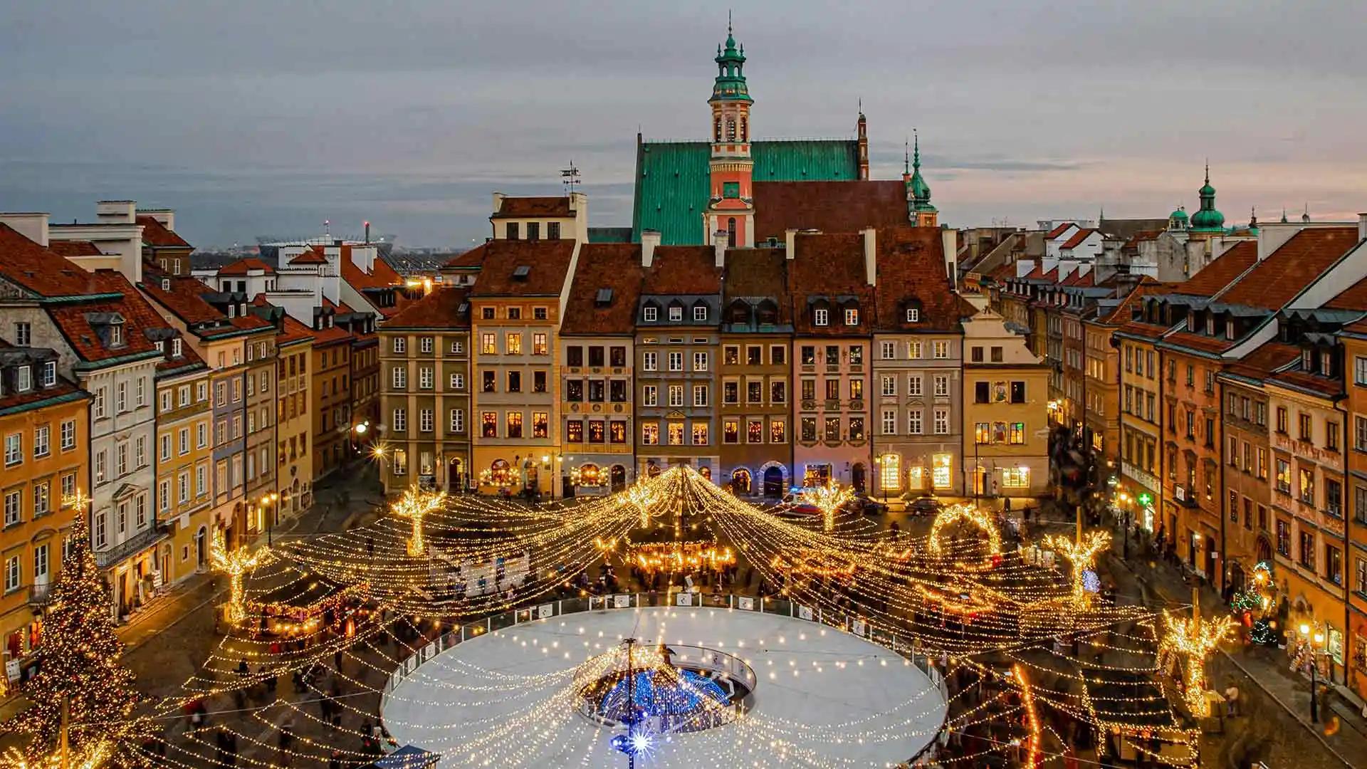 el centro de varsovia en navidad