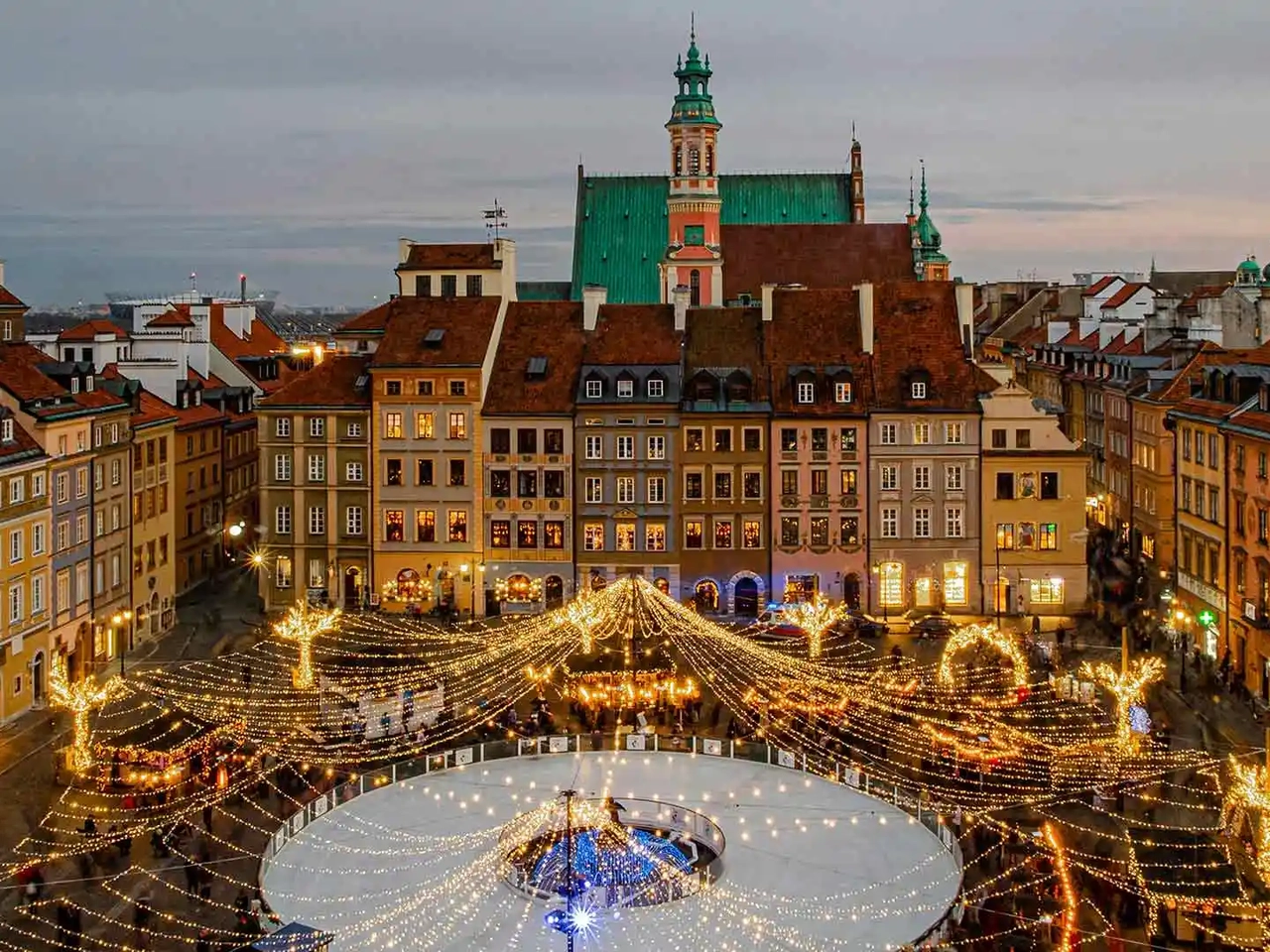 el centro de varsovia en navidad
