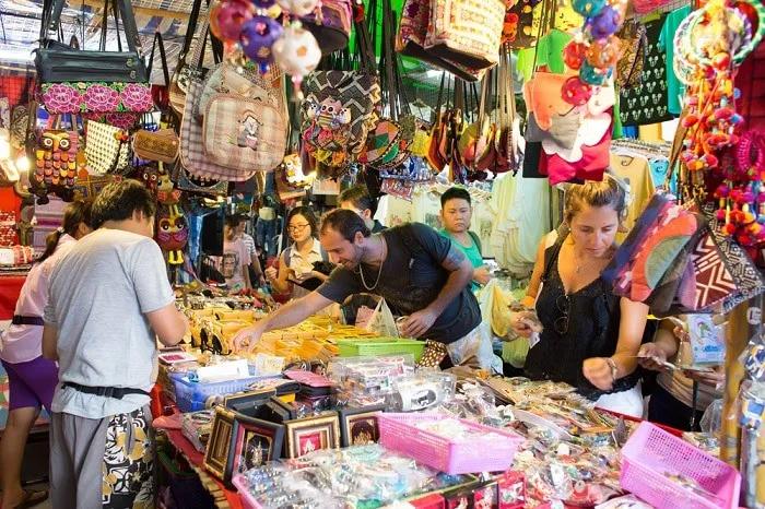 chatuchak es uno de los mercados de bangkok
