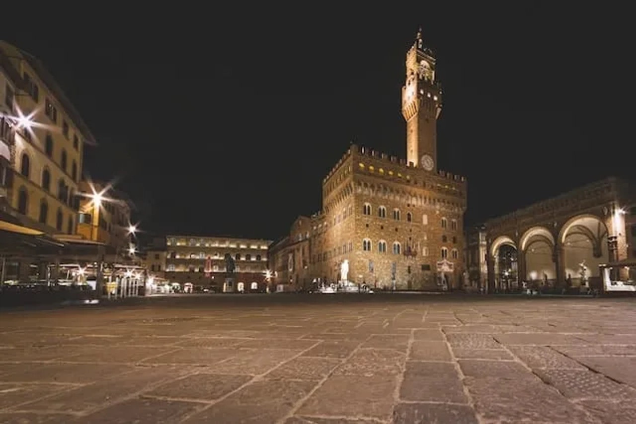 Piazza della Signoria at night