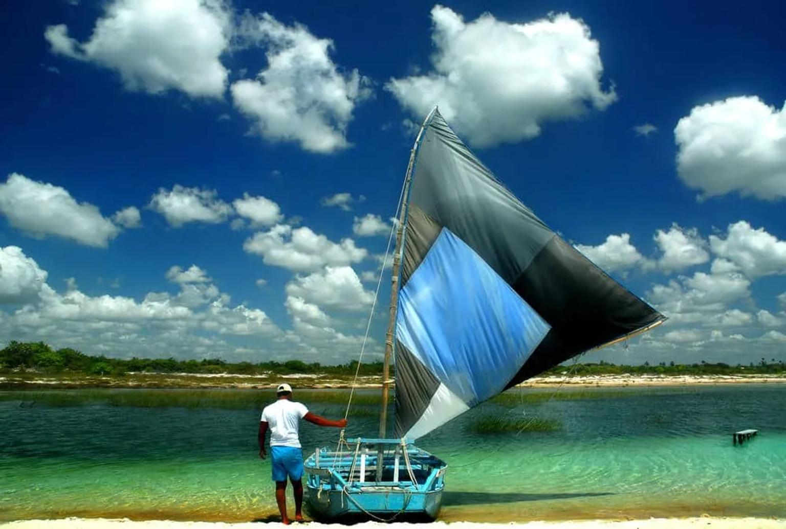 barco na praia de jericoacoara