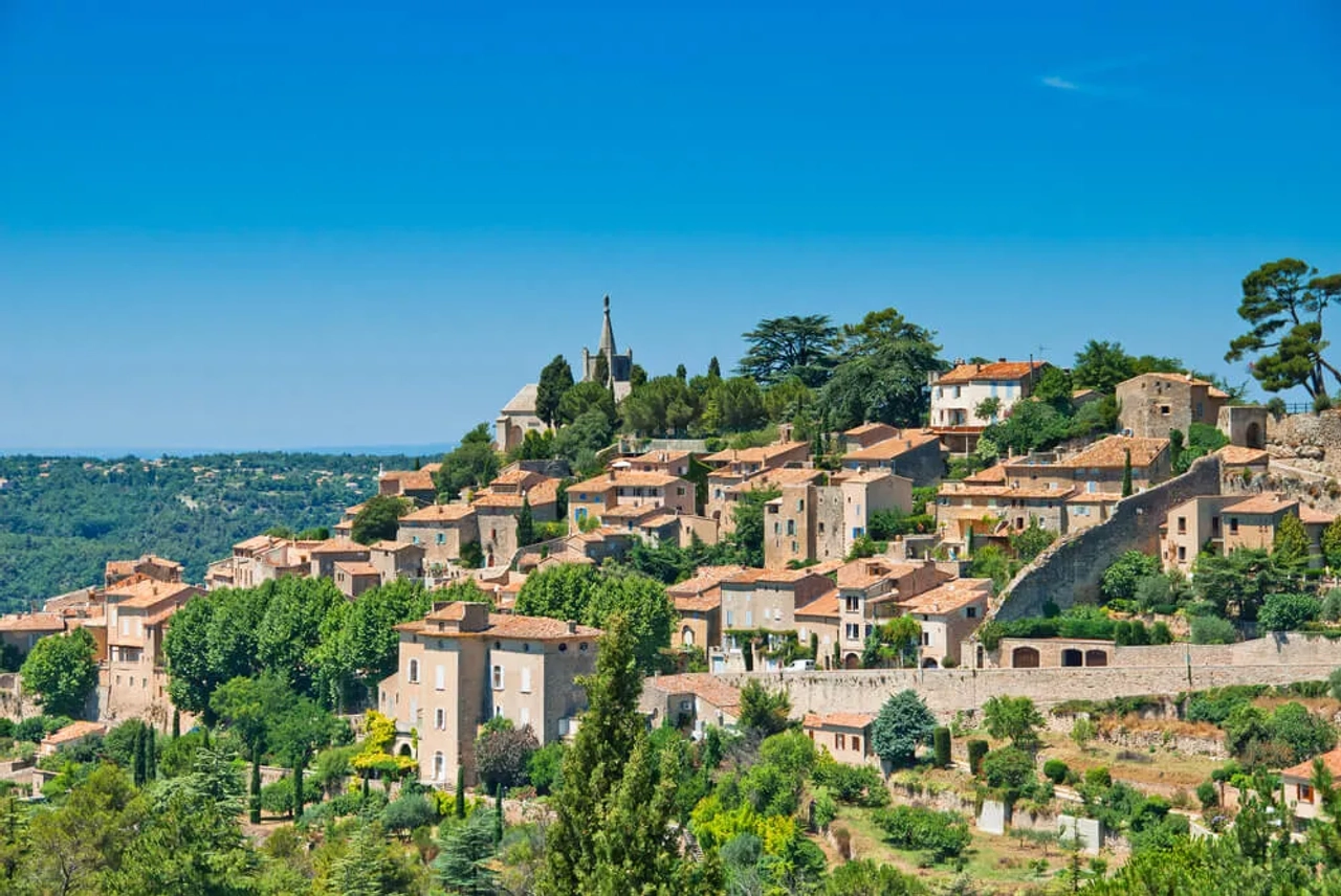 vista panoramica da vila de bonnieux