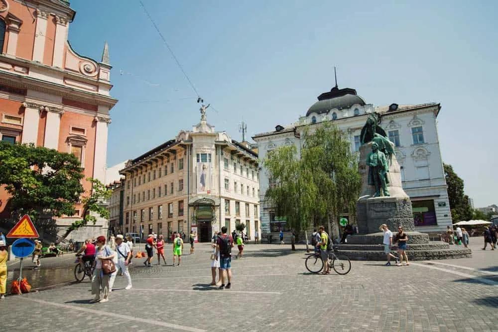 póliza internacional para viajar a Eslovenia