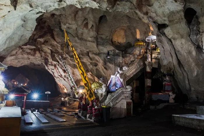 Templo Pura Goa Giri Putri de Nusa Penida
