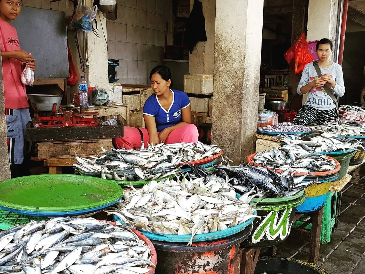 mercado de peixe de jimbaran