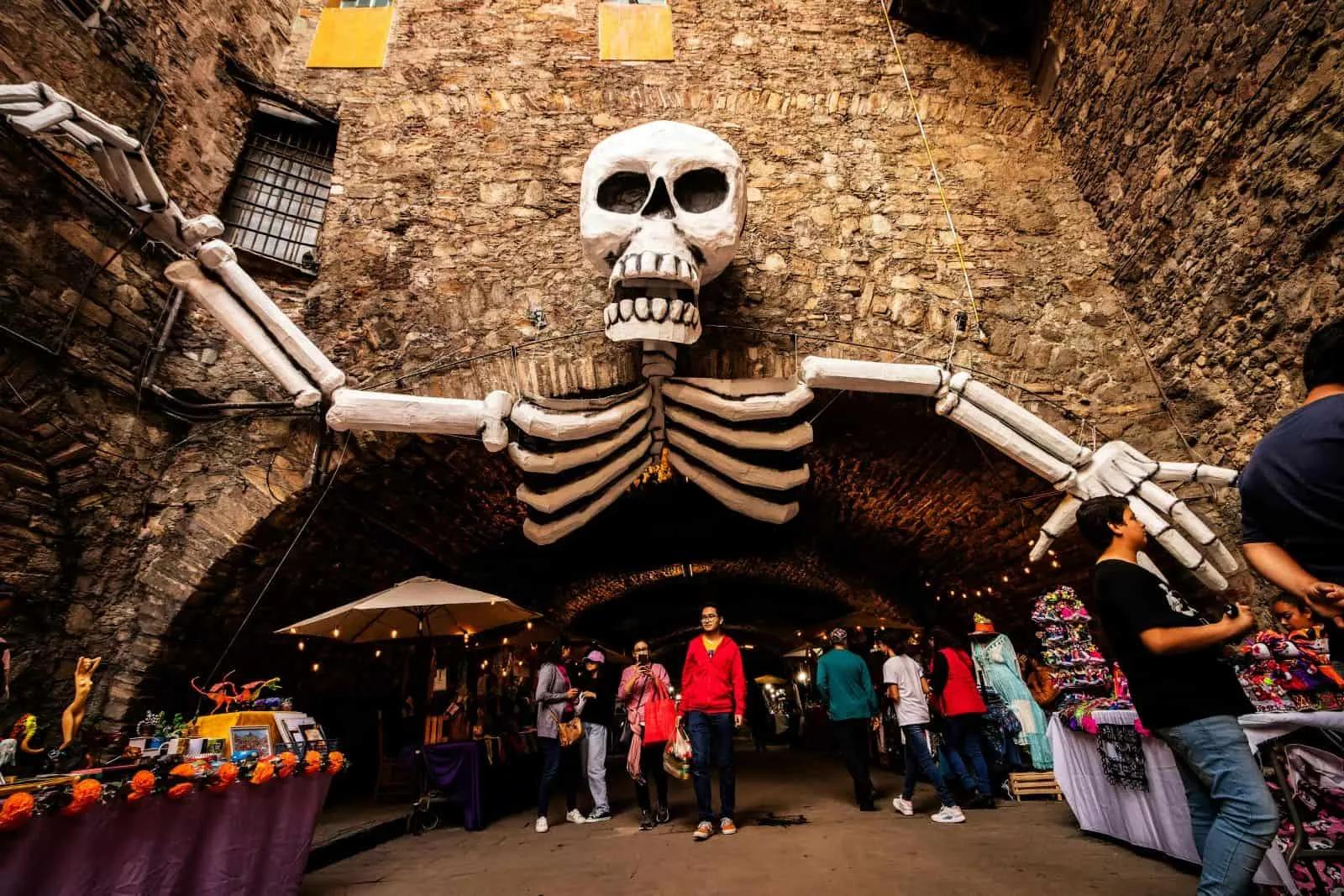 entrada para um mercado do dia dos mortos