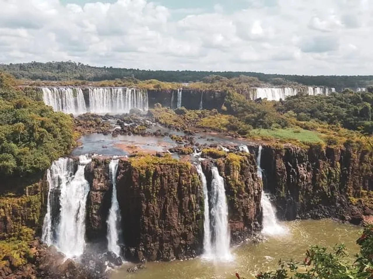 viagens e medidas covid 10 - cascatas do iguaçu no Brasil