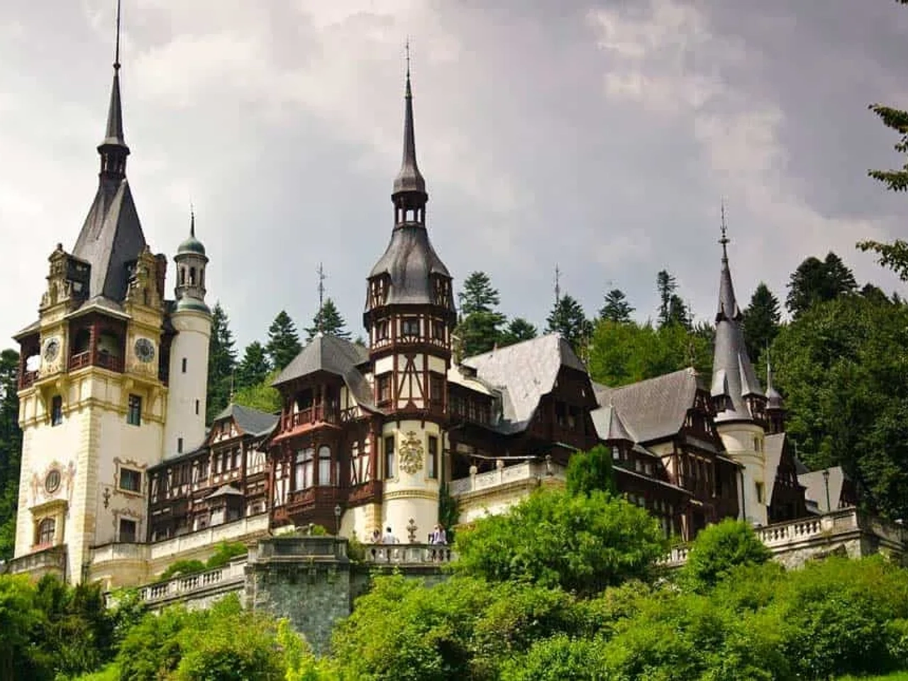 Peles, Castillo de Drácula en itinerario por Rumania