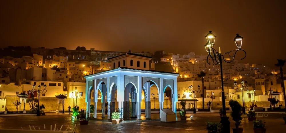 vistas noturnas da cidade de tetouan