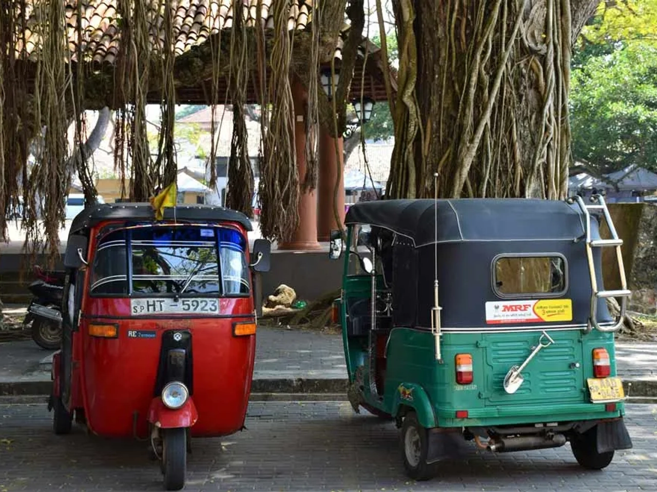 alquilar tuktuk en Sri Lanka