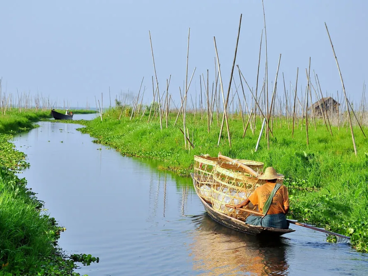 barcos tradicionais de pesca em inle lake