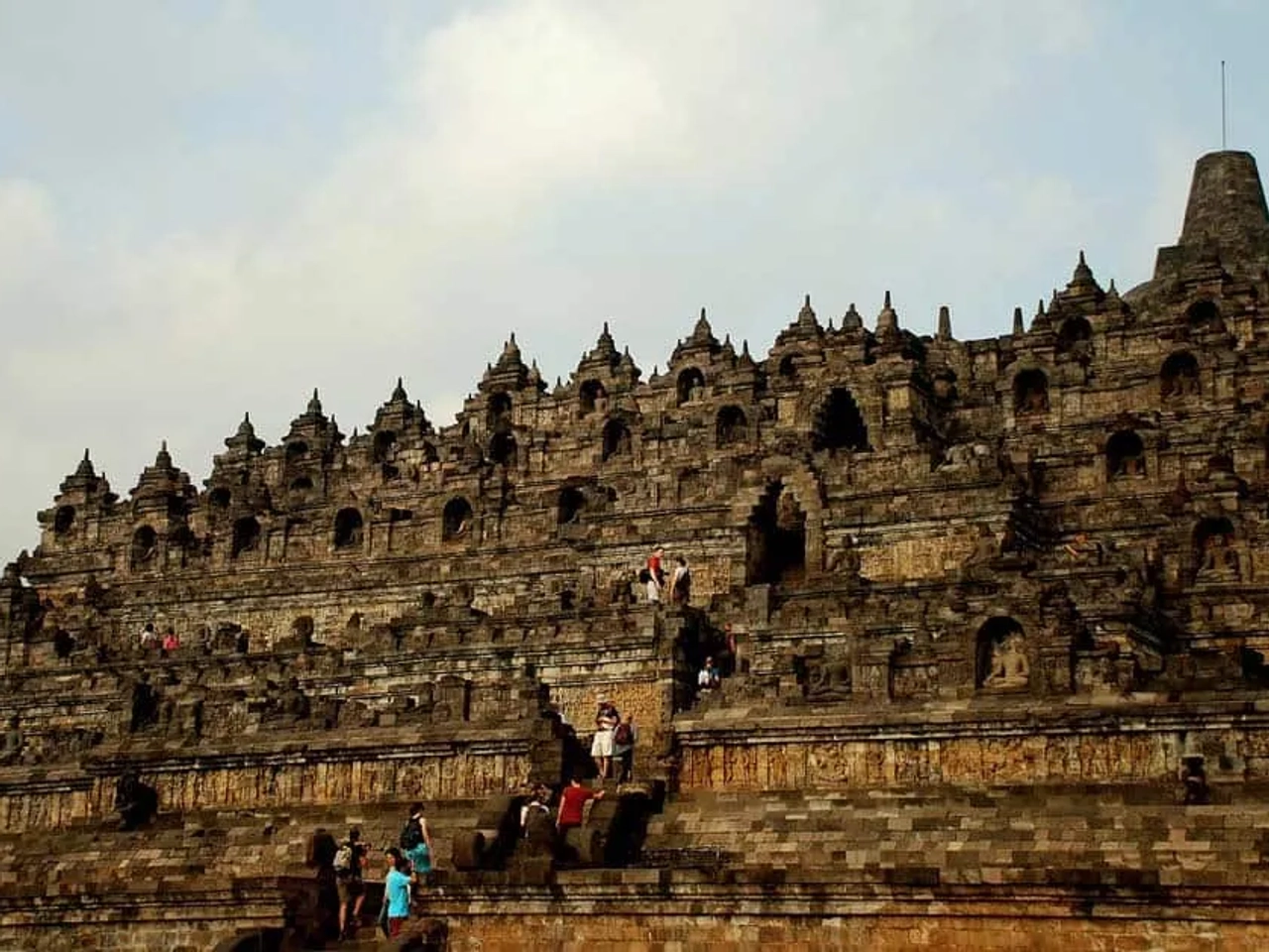 seguro para viajar a Indonesia