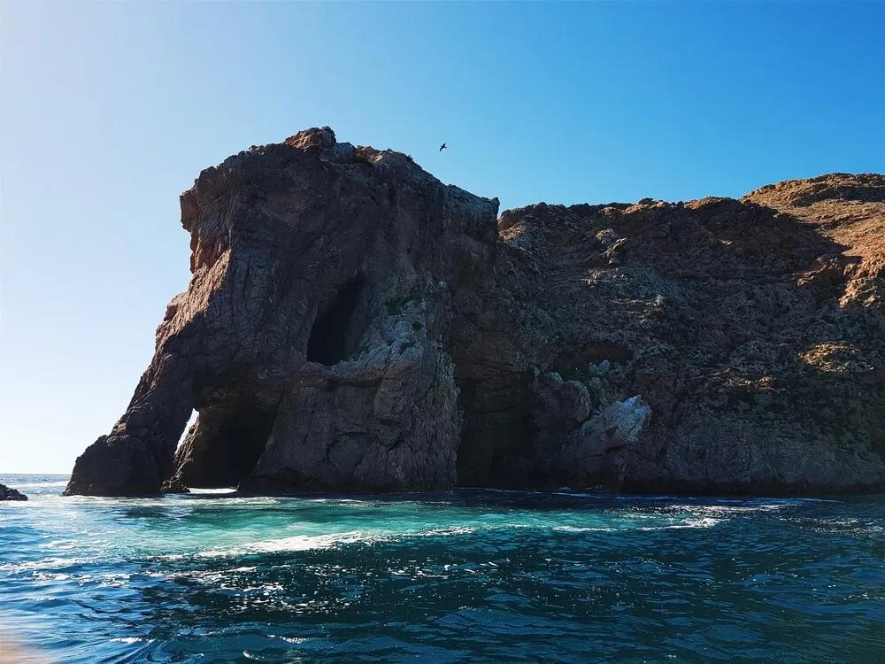 grutas na costa das berlengas