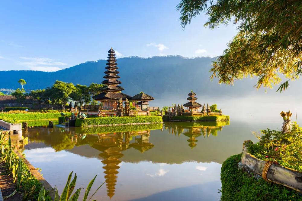 templo de ulun danu bratan ao nascer do sol