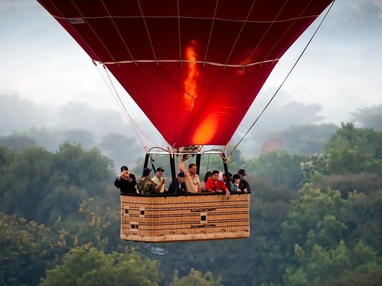 vuelo en globo en Bagan, Myanmar