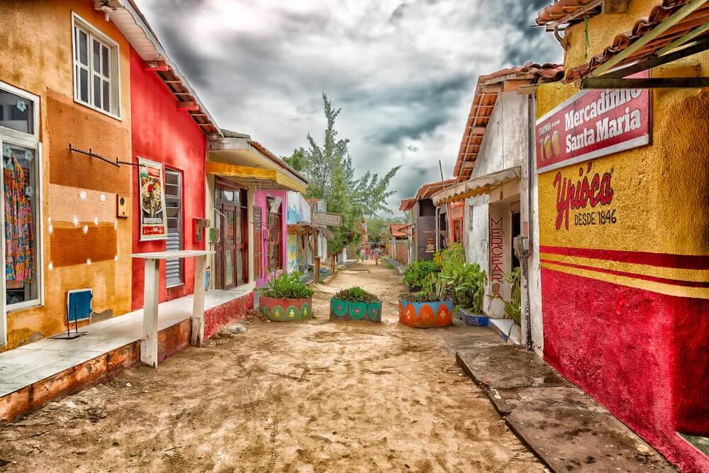 ruas de areia na cidade de jericoacoara