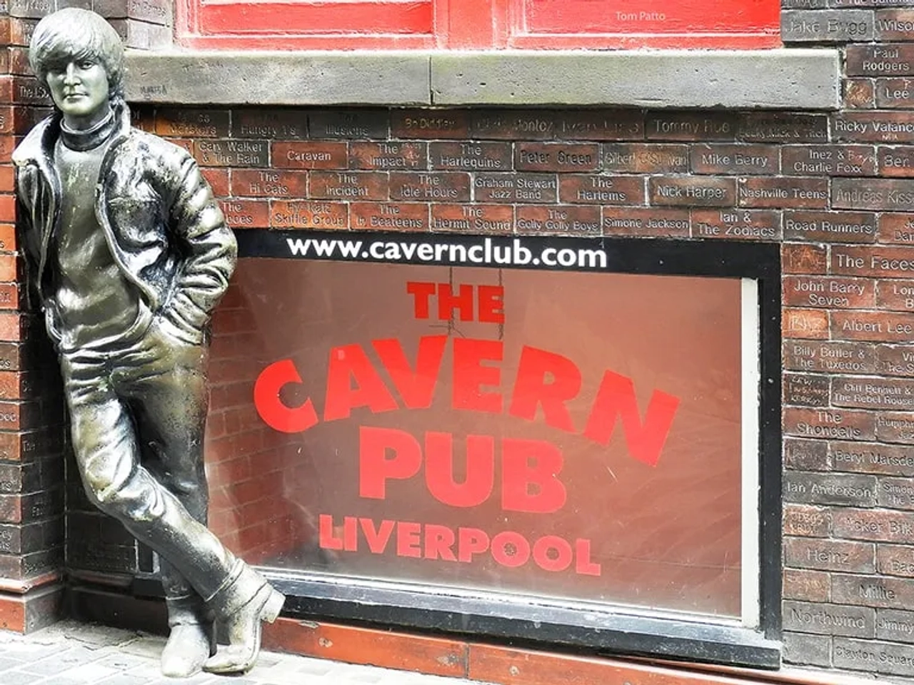 Cavern Club Bar Turístico