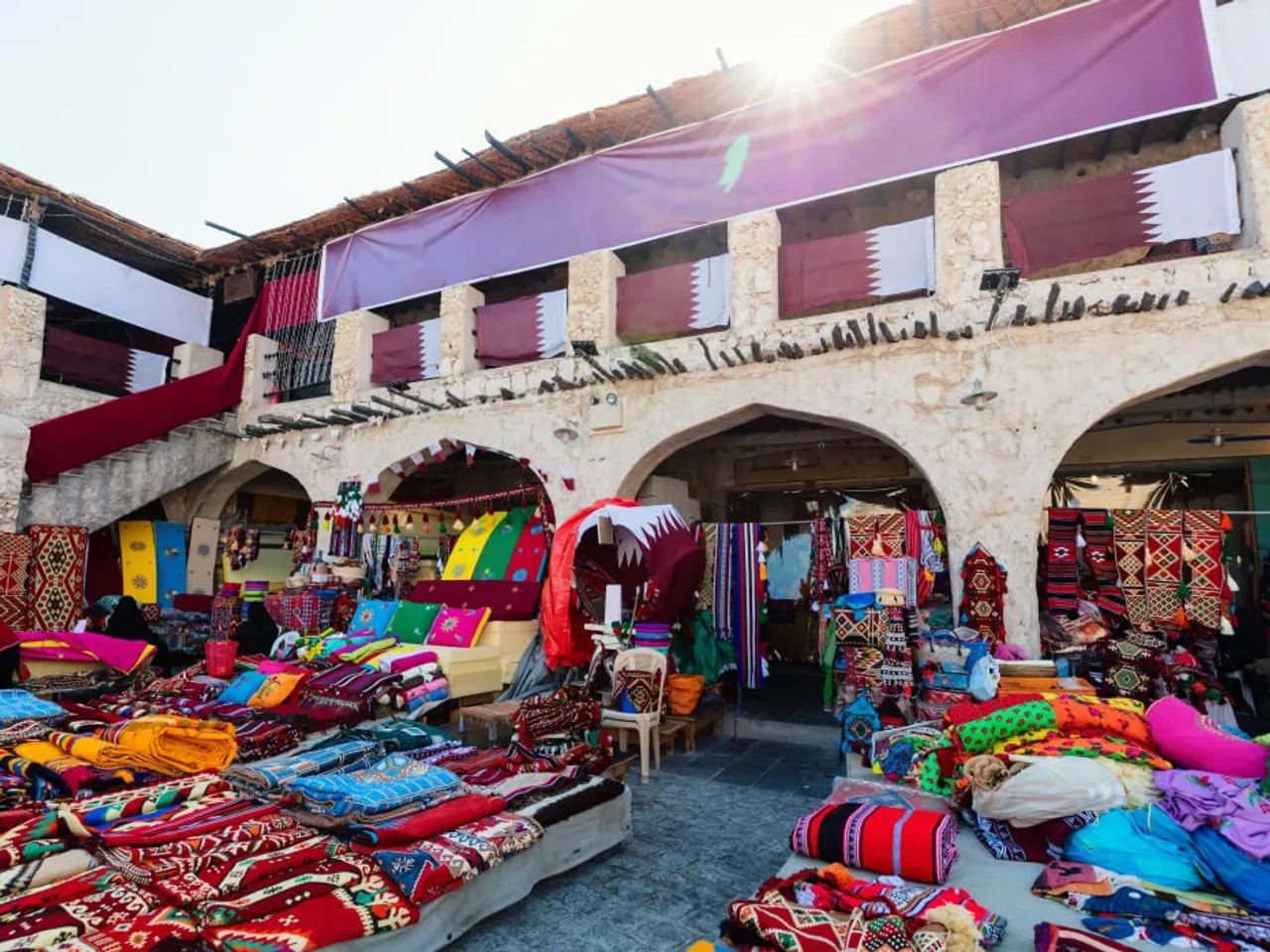 tapetes coloridos no souk