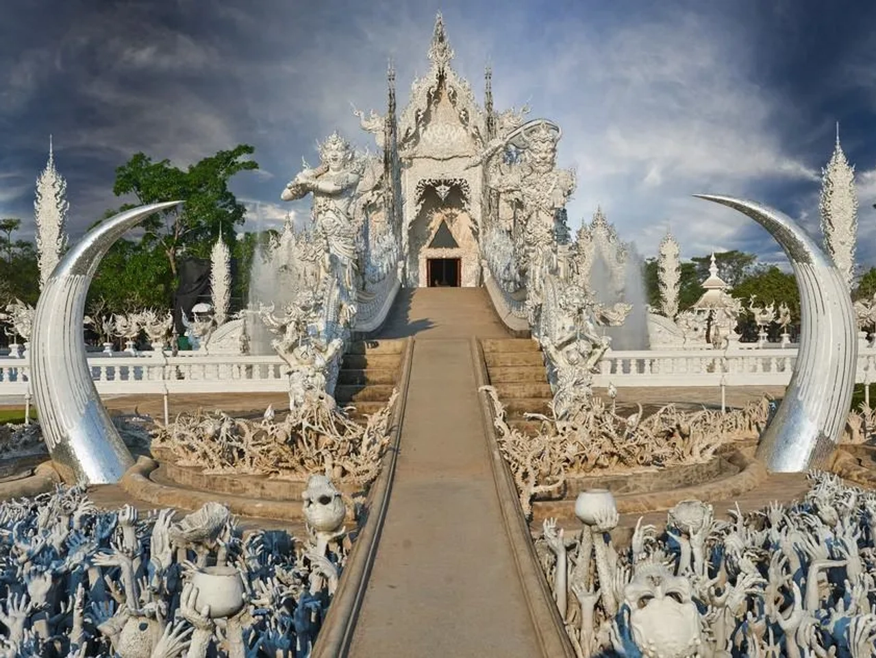Chiang Rai, Templo Blanco, Templo Azul y Torre del Reloj